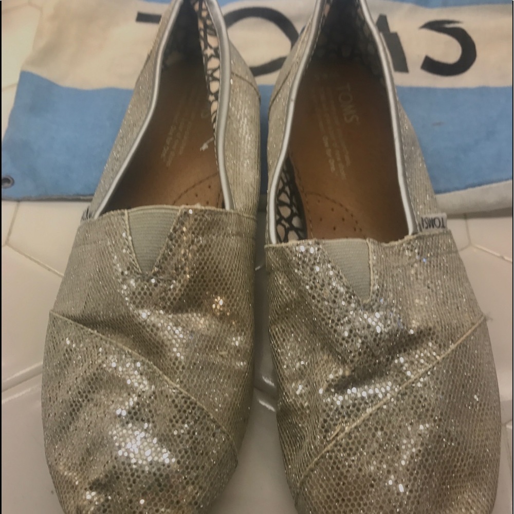 Women's toms